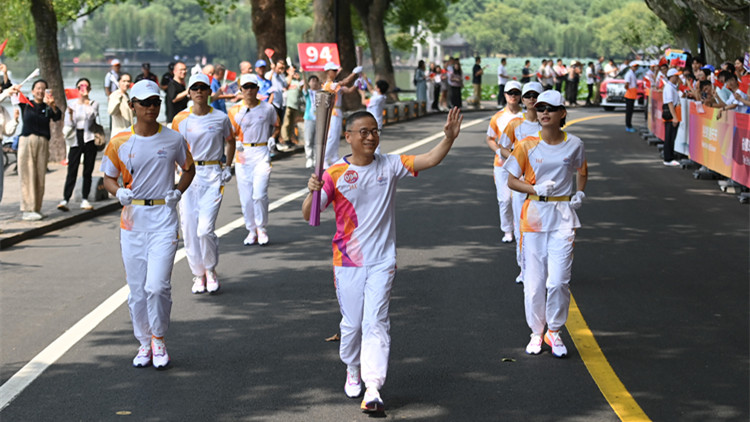 杭州亞運會火炬?zhèn)鬟f啟動