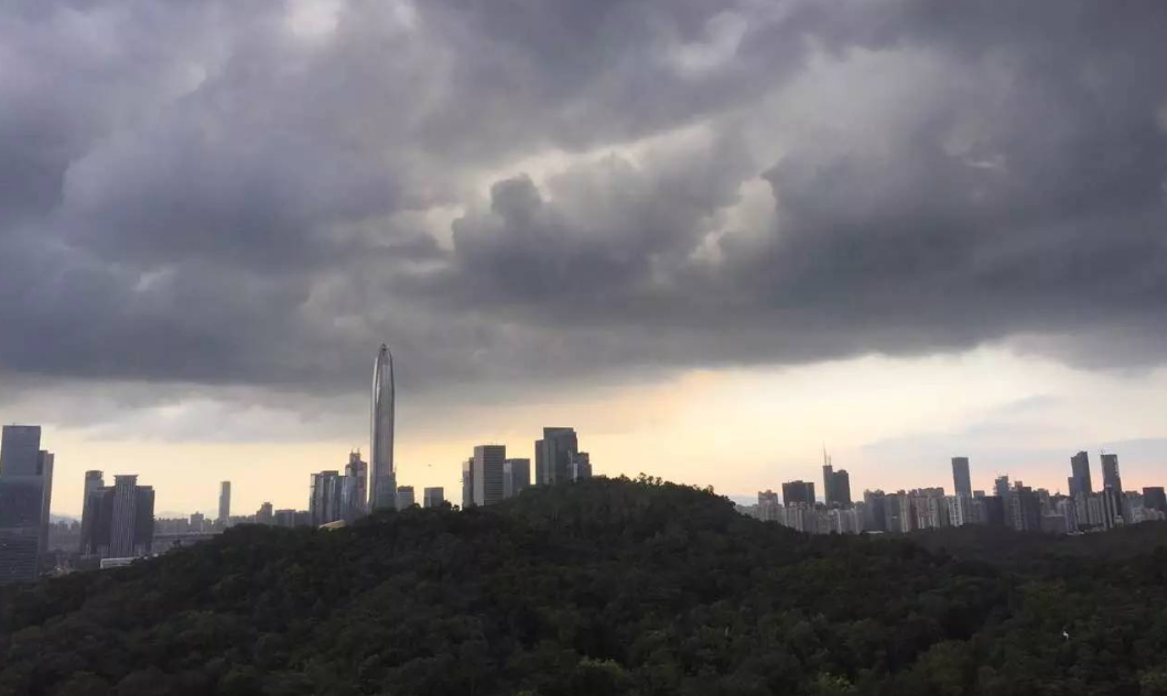 暴雨+8級大風！今夜起深圳天氣將大變！冷空氣正在南下