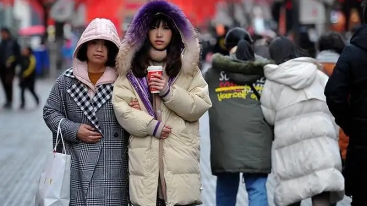 早起18°C，冷空氣效果槓槓的！已經(jīng)感覺到冷了？這波連續(xù)降溫才剛剛開始……